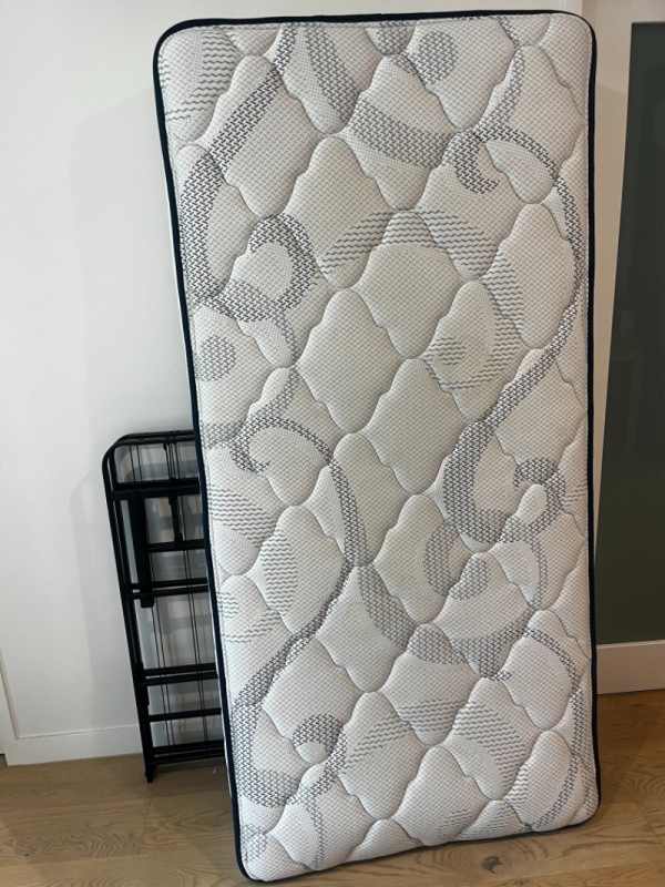 single_mattress.jpg